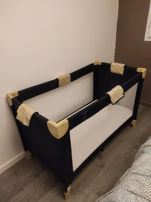 City & Cosy, Lyon Charcot- Wifi - Lave Linge - Balcon - Parking Esterno foto