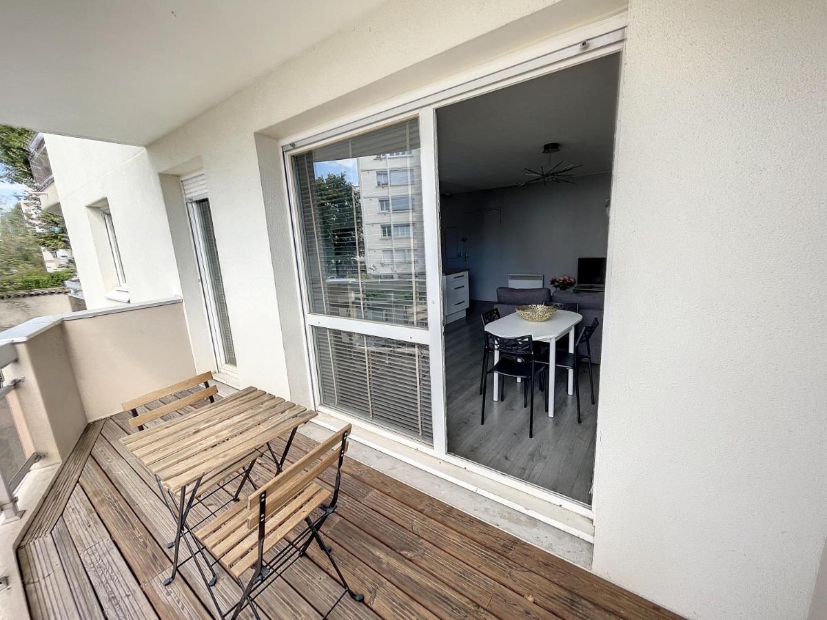 City & Cosy, Lyon Charcot- Wifi - Lave Linge - Balcon - Parking Esterno foto