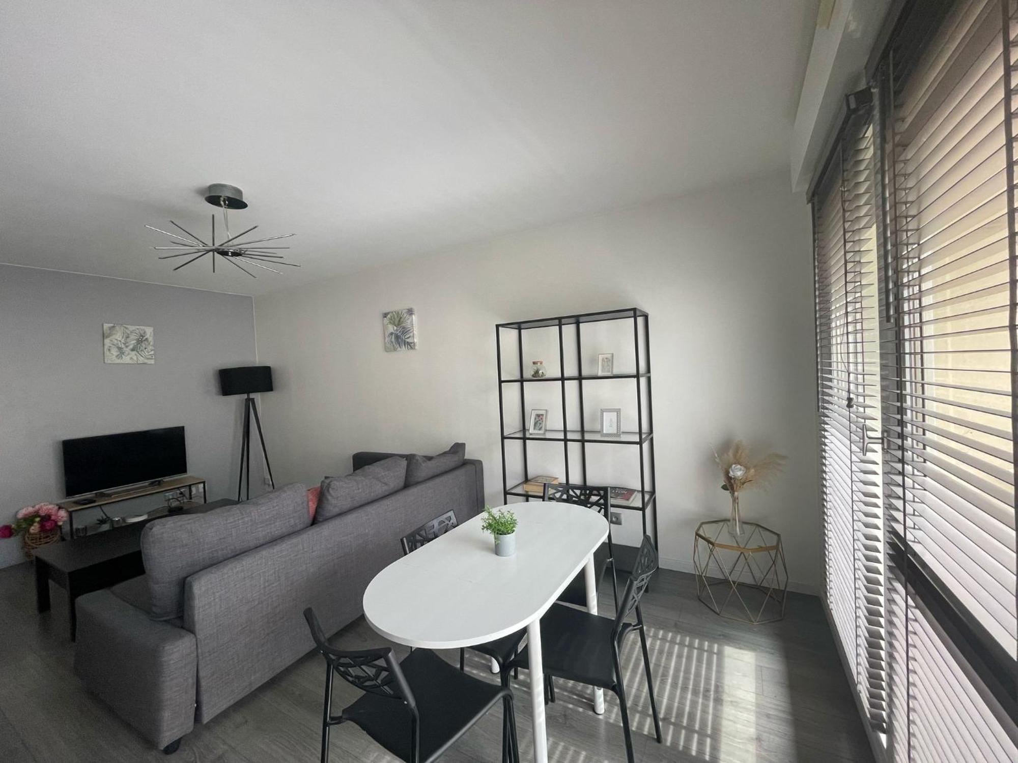 City & Cosy, Lyon Charcot- Wifi - Lave Linge - Balcon - Parking Esterno foto
