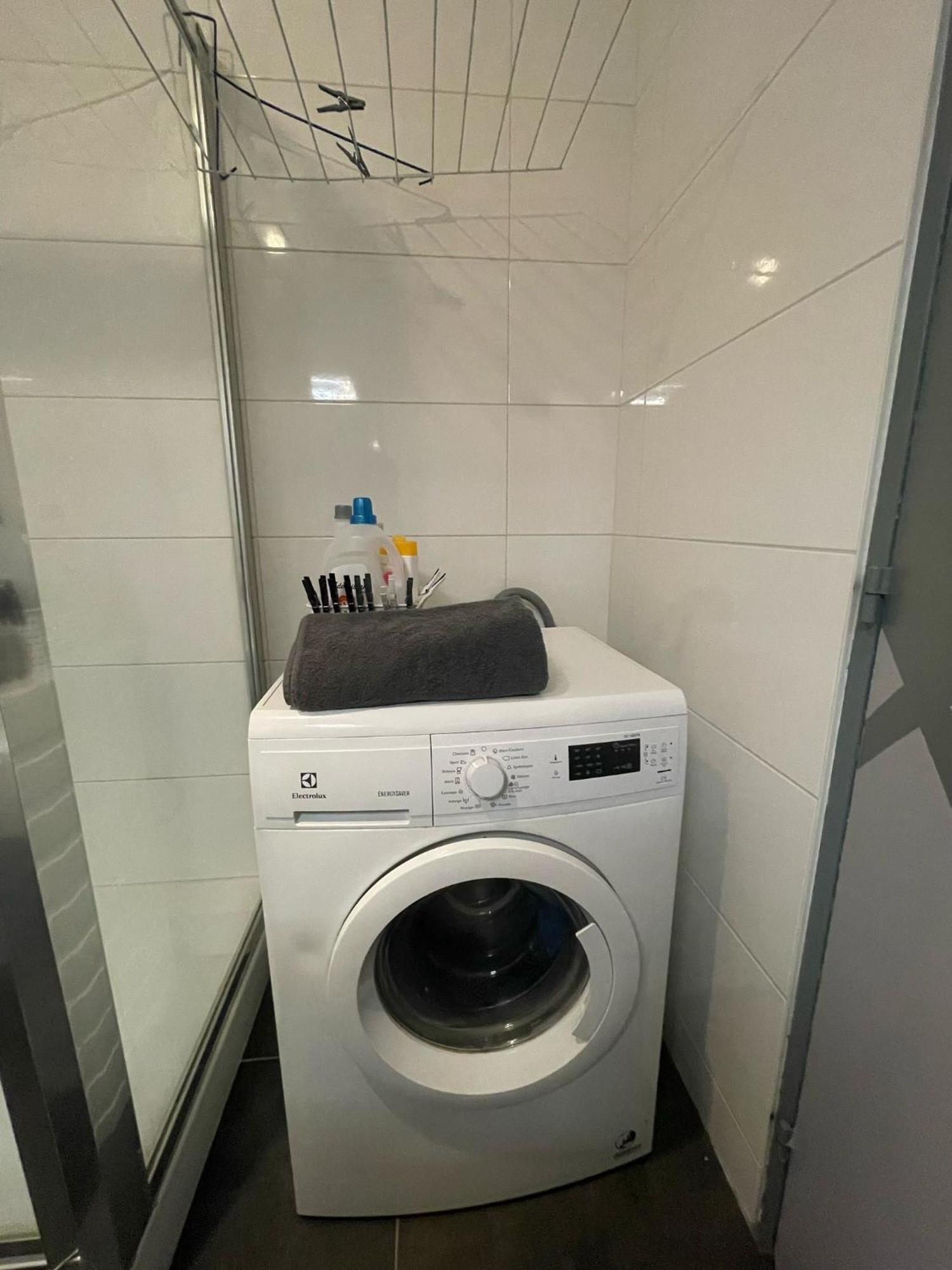 City & Cosy, Lyon Charcot- Wifi - Lave Linge - Balcon - Parking Esterno foto